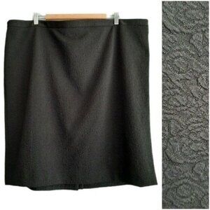 LAURA PLUS \ Pencil Skirt Mini Black Floral Textured Sz 22